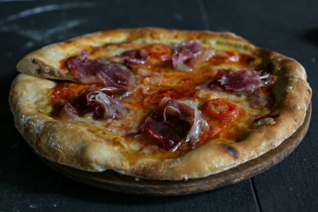 pizza-mangulica